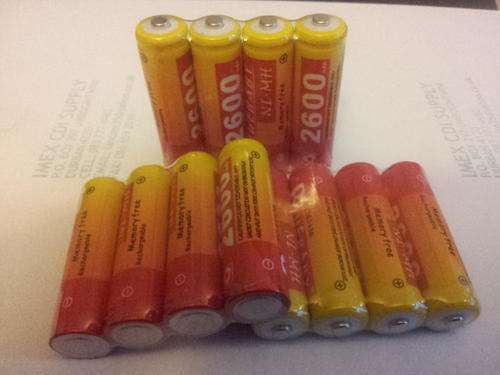 4x 2600Mah AA rechargeable NI-MH batteries..memory free!