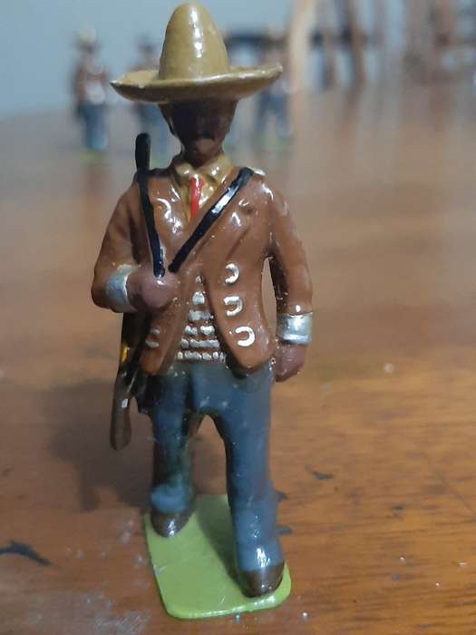 5 Mexican Lead toy soldiers (Not brittians)
