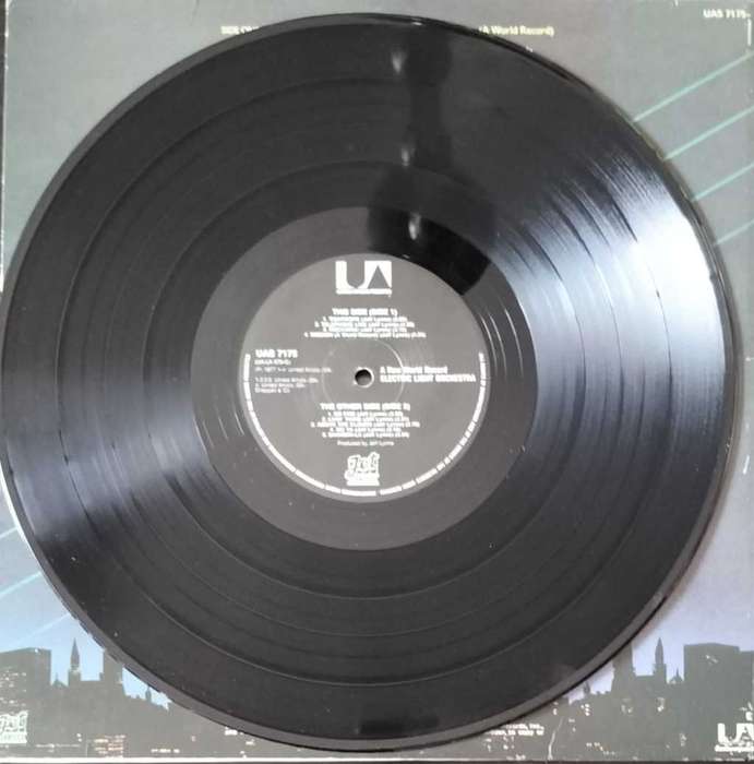 Electric Light Orchestra - A NEW WORLD RECORD (Vintage Vinyl / LP / Record)