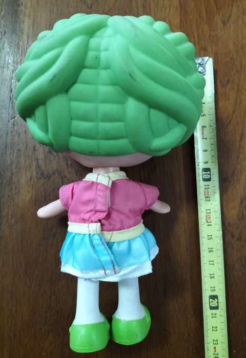 Vintage plastic doll - Strawberry Shortcake