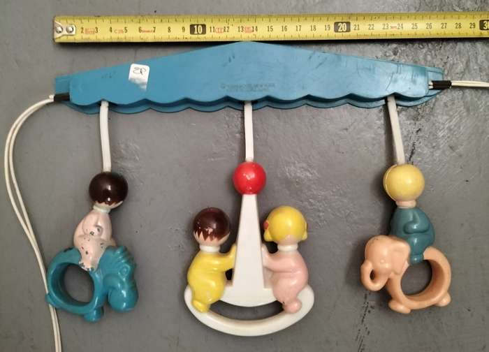 Vintage rattle (hangs in baby cot) - Made in Hong Kong