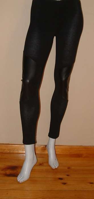 10 / 34 NEW black knee detail black leggings / tights.