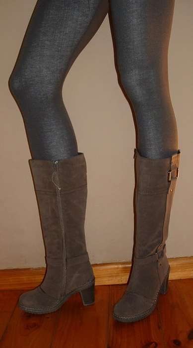 SIZE 4 / 37 LAST PAIRS grey cowboy boots - BEAUTIFUL QUALTY BOOT. MuSt SeE