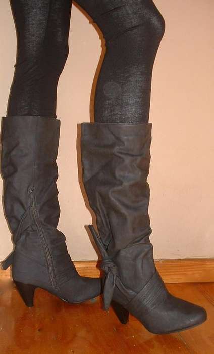 4, 5, 6, 7, 8 (37, 38, 39, 40, 41) New brown OR charcoal leather look boots. Hot fashion boot...