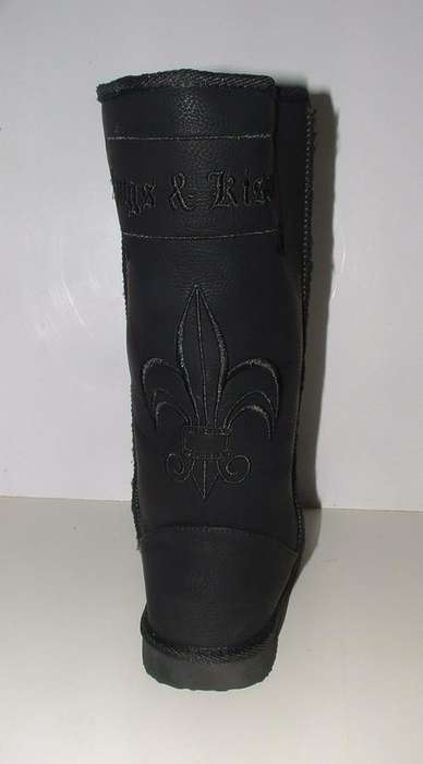 Size 4         New tattoo style ugg BLACK boots    MUST SEE