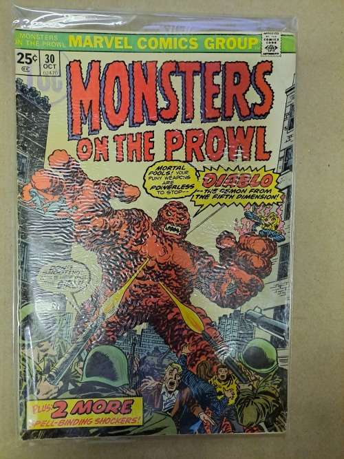 Monster hunters + Monsters on the Prowl - 3 Vintage Comics