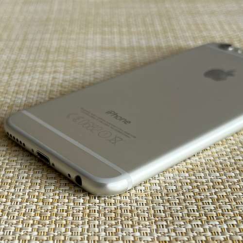 Apple iPhone 6 Silver 64GB (1 Month Warranty)