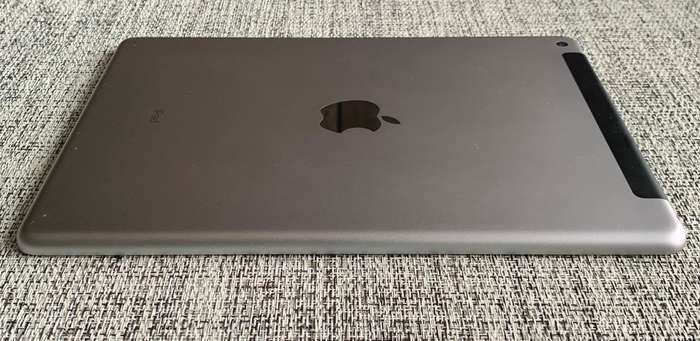 Apple iPad 6th Gen Space Grey 128GB Cellular (3 Month Warranty)