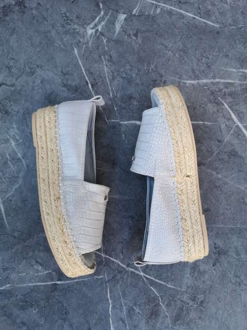 DKNY ladies Sandals