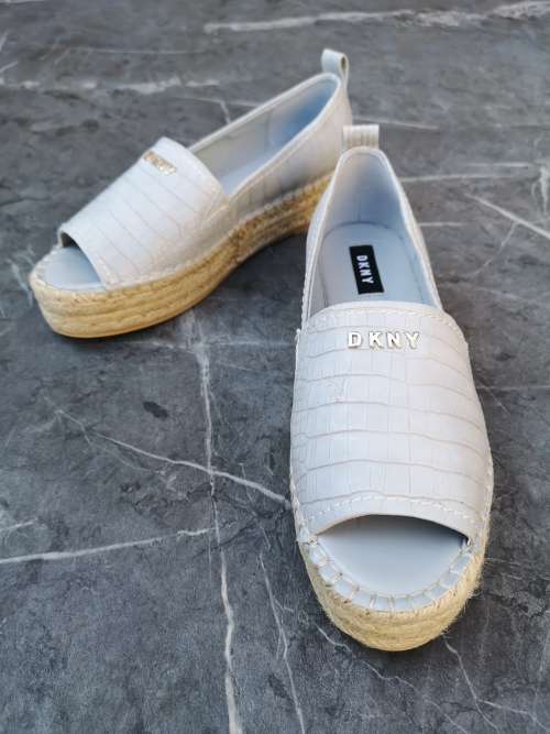 DKNY ladies Sandals