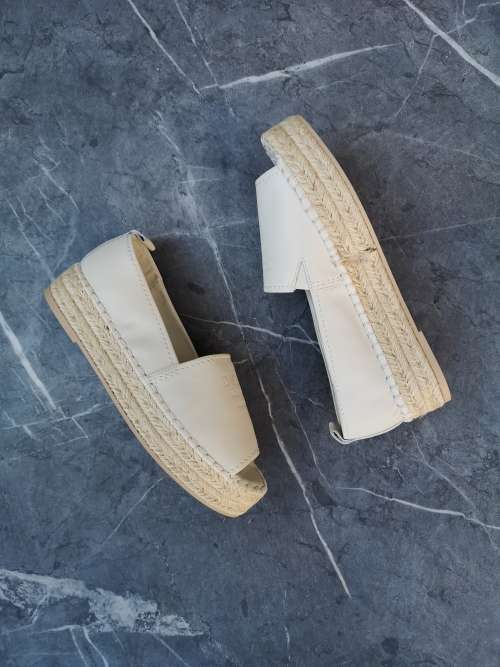 DKNY ladies Sandals