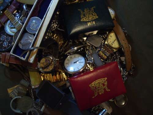 Treasure chest full off interesting assorted items. . CRAZY R1 START!!!. PLEASE READ DESCRIPTION.