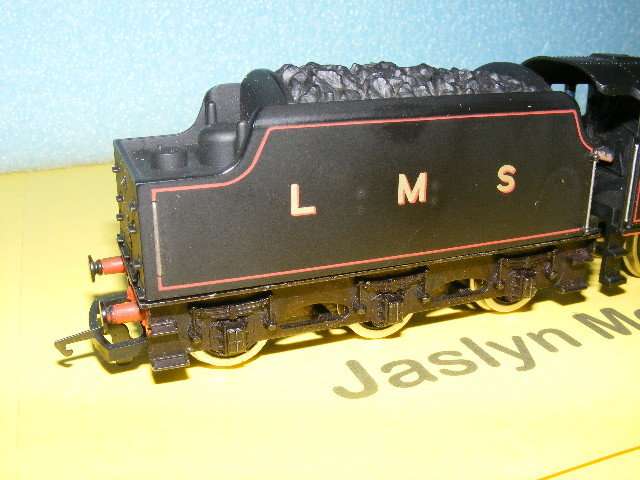 Hornby OO 4-6-0 Steam Loco and Tender (Boxed) - DCC