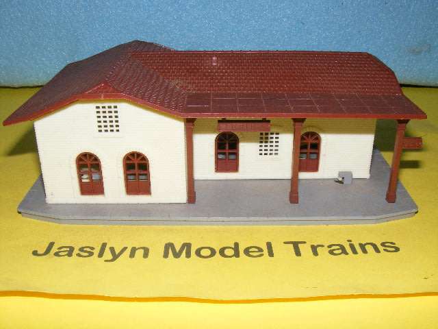 Lima HO Station Building,