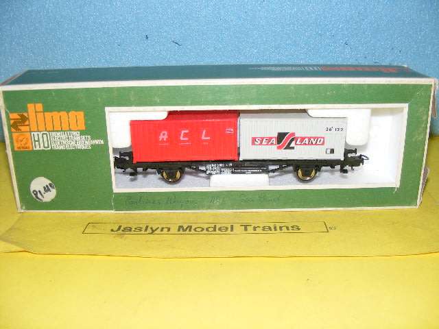 Lima HO Flatbed with Container (Boxed)