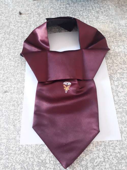 1 SA Parabat cravat