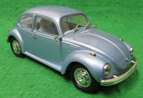 **ROAD SIGNATURE SERIES****1972 VW BEETLE**RUBBER TYRES**1/43 SCALE**