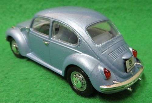 **ROAD SIGNATURE SERIES****1972 VW BEETLE**RUBBER TYRES**1/43 SCALE**