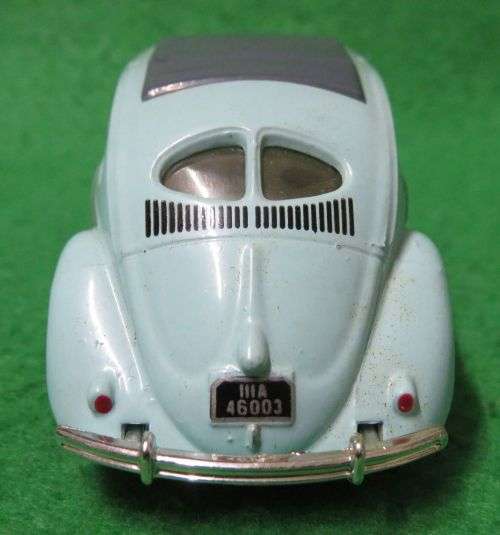 **MATCHBOX DINKY**1951 VW BEETLE**RUBBER TYRES**SPLIT WINDOW**1/43 SCALE*-1988**IN BOX**