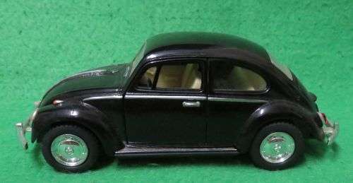 **KINSMART**1967 VW BEETLE**RUBBER TYRES**DOORS OPEN**1/32 SCALE**