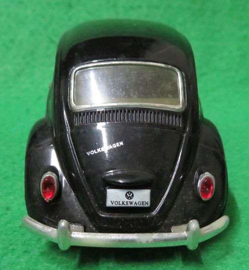 **KINSMART**1967 VW BEETLE**RUBBER TYRES**DOORS OPEN**1/32 SCALE**