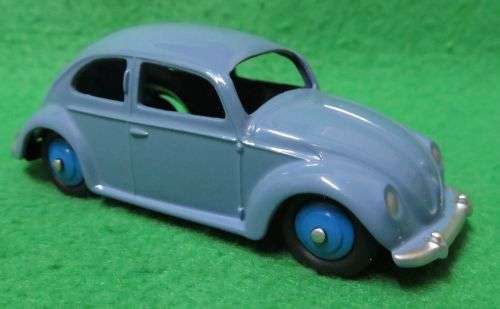 **DINKY**VW BEETLE**DEAGOSTINI**RUBBER TYRES / METAL BASE**1/43 SCALE**IN BOX**