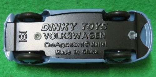 **DINKY**VW BEETLE**DEAGOSTINI**RUBBER TYRES / METAL BASE**1/43 SCALE**IN BOX**