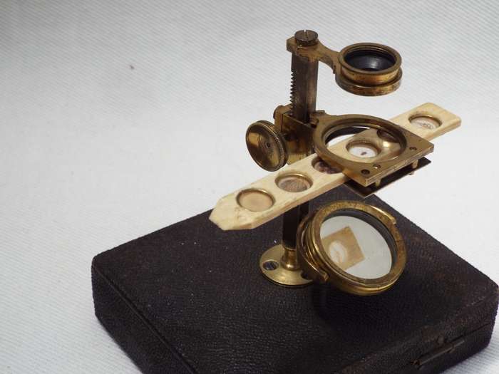 A rare Ellis Aquatic type botanical field microscope circa 1780-1810. Ref.MA/37