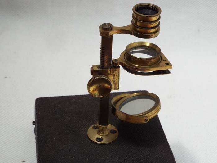A rare Ellis Aquatic type botanical field microscope circa 1780-1810. Ref.MA/37