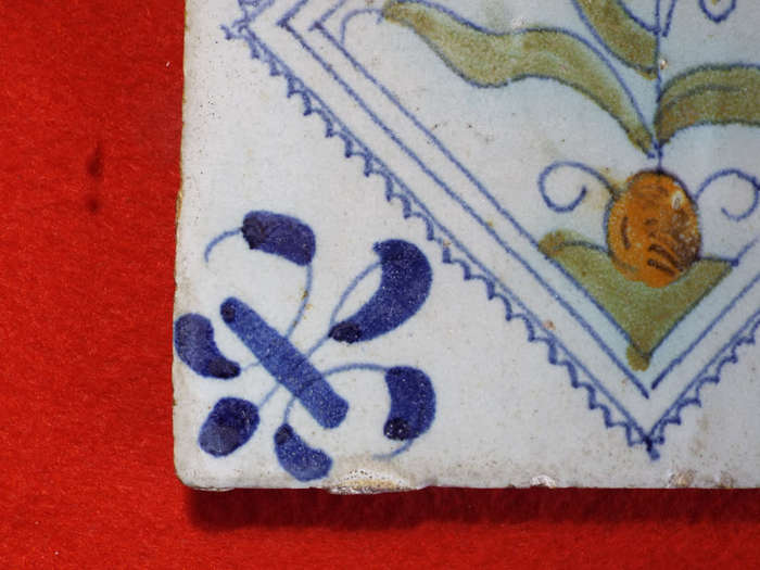 polychrome Dutch Delft Tile circa 1630-1650 Ref. CL-19