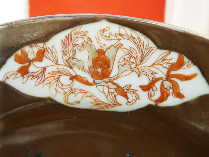 18th Century antique Kangxi/Yongzheng Batavian brown  Famille Rose plate Ref. P-103