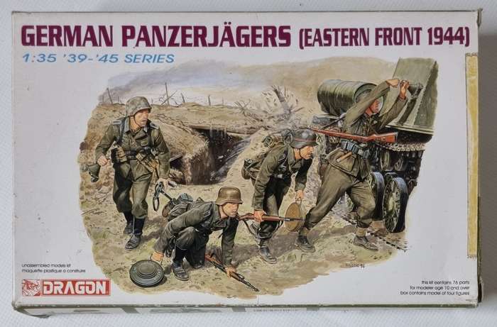 Dragon Models Ltd. German Panzerjagers ( Eastern Front 1944 )