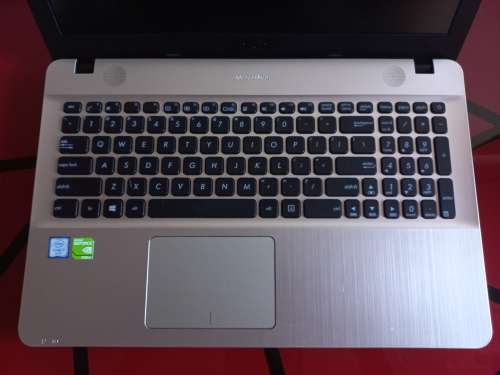 ASUS Vivobook Max | i7-6500U | 8GB RAM | 2TB HDD | NVIDIA GeForce 920MX