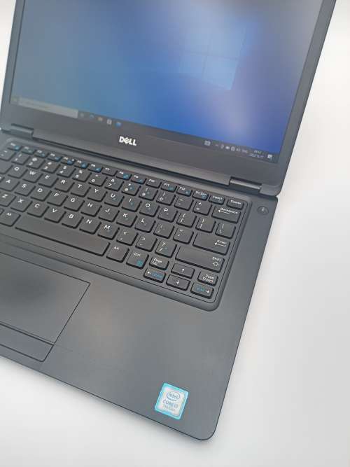 Dell Latitude E5480 (Intel Core i7-7820HQ, 256GB SSD, 16GB RAM) - 14 Inch Ultrabook Laptop