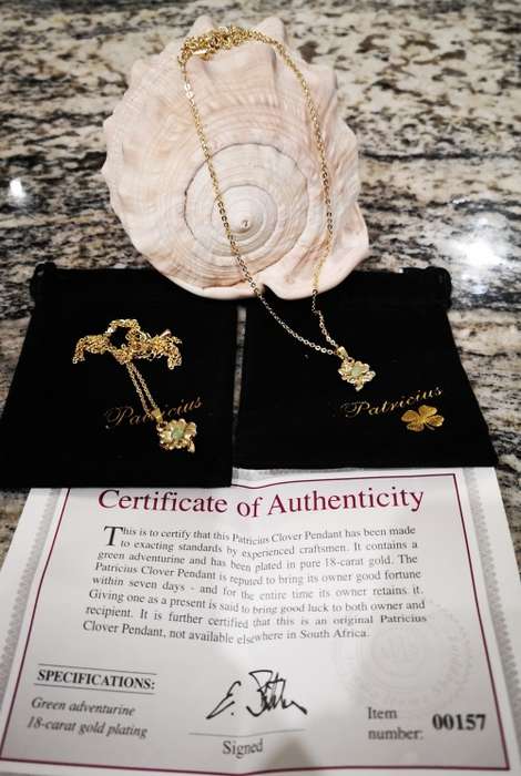 *LOT OF 10 X 18 Carat Gold Plated Necklaces in Pouch - ## BID IS FOR LOT OF 10 ## - - DONT LOOSE OUT