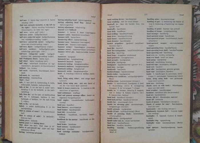 SA ARMY  WEERMAGSWOORDEBOEK **Vintage**