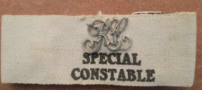 BRITISH SPECIAL CONSTABLE ARM BAND (1)