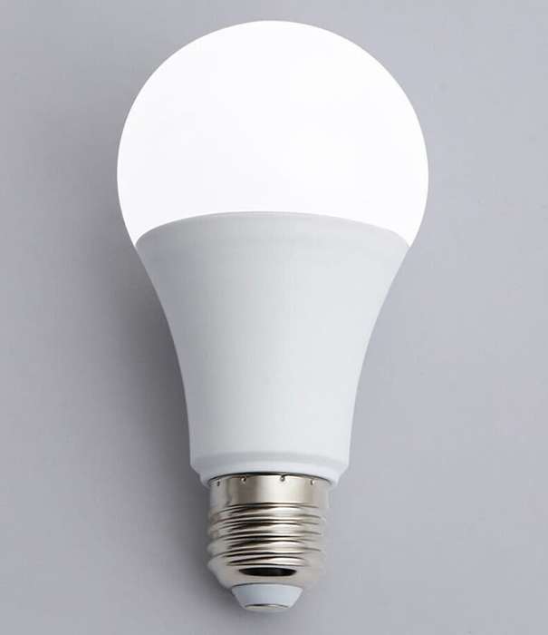 Ultra Bright LED Light Bulbs. 6W LED 12V E27. This is a 12Volts product. Collections Are Allowed.