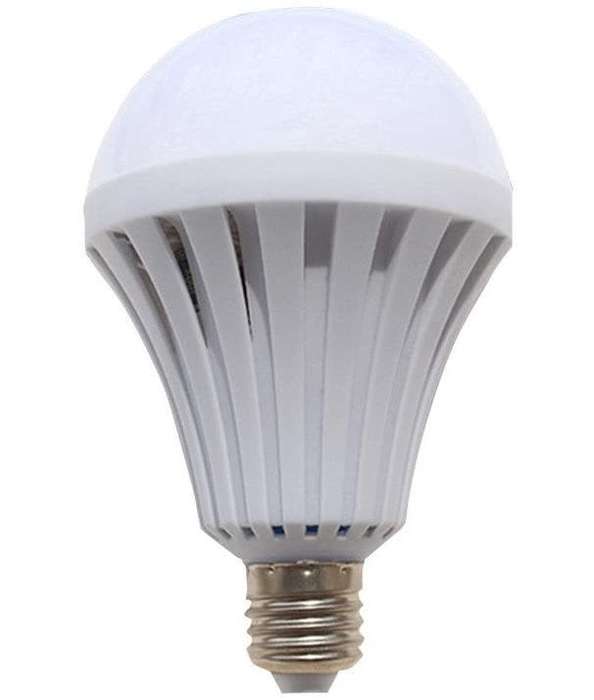LED Light Bulbs 9W 12V E27 Cool White. Ideal For 12V Solar Systems. Collections Are Allowed.