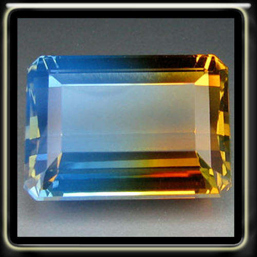 MODERN 15.45CT AWESOME BLUE AND GOLDEN HONEY BI-COLOUR EMERALD QUARTZ GEMSTONE