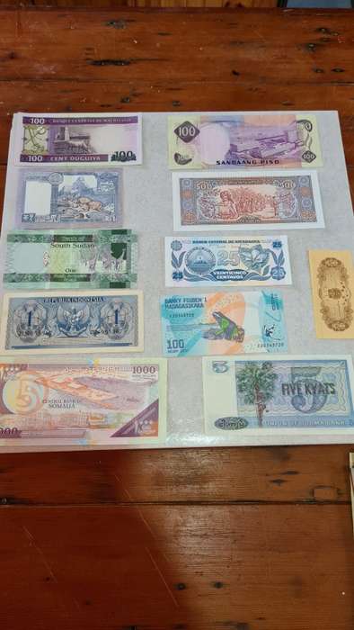 Lot of 11 interesting world bank notes! - Start an awesome collection easily!