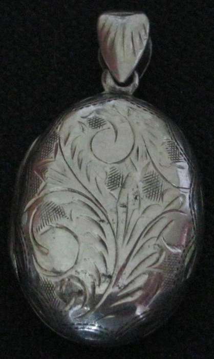 Lovely 925 Silver Locket