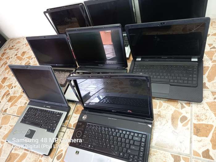 Laptop Fire Sale! Bundle Of 8 x Laptops For Last Feb Clearance | Massive Deal For Parts & Sapres!