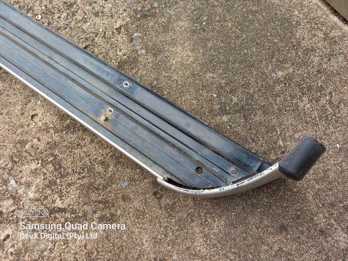 Est Retail Upto R5800 - Single Excalibur Side Step For Vans/Bakkies - Silver & Black