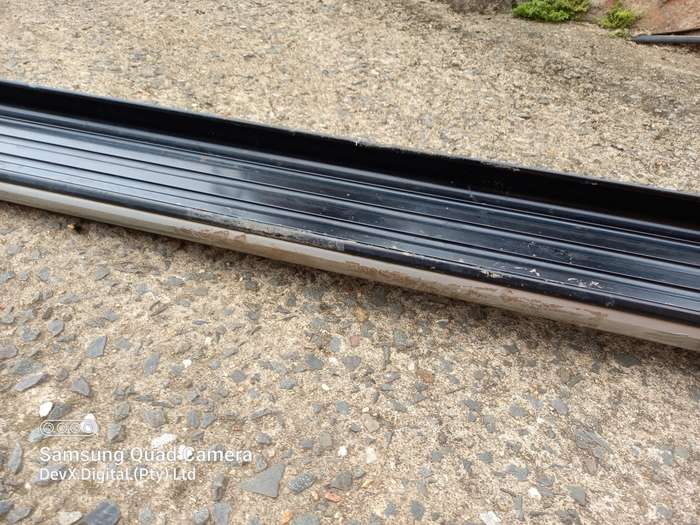 Est Retail Upto R5800 - Single Excalibur Side Step For Vans/Bakkies - Silver & Black