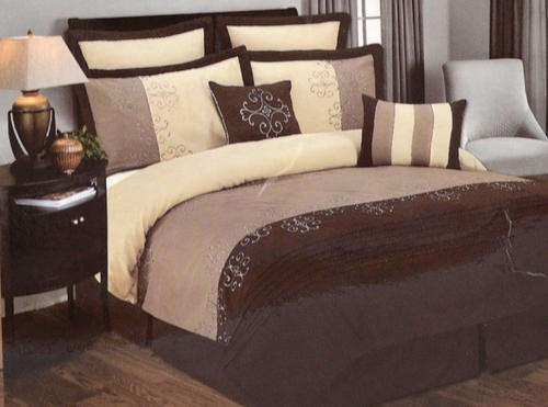 ! FIRST ON BID OR BUY !   8 - PIECE COMFORTER SET - QUEEN SIZE - LIGHT BROWN - LIGHT GREEN - CREAM