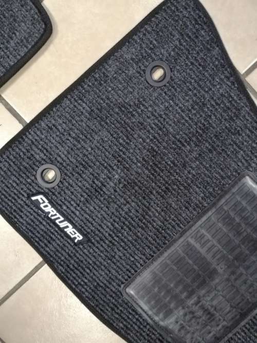 TOYOTA FORTUNER 2010-2015 RIBBED CAR MAT - 3 PIECE