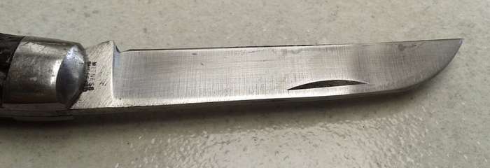 Vintage Taylors Eye Witness Lambsfoot pocket knife. Made in Sheffield, England.