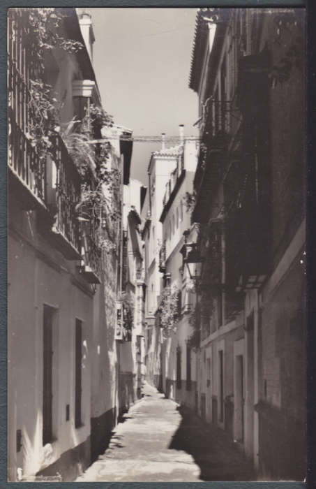 Vintage post card -- Seville, St. Cross Quarter. Printed in Madrid.