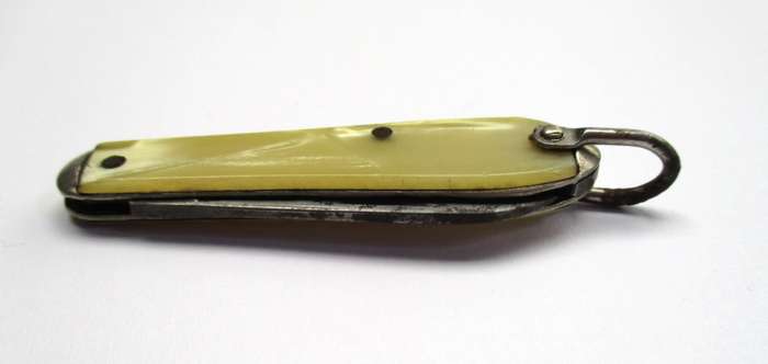 Vintage small `Teardrop` USA, Utica Cutlery Co., Folding knife / Fob knife / key chain knife